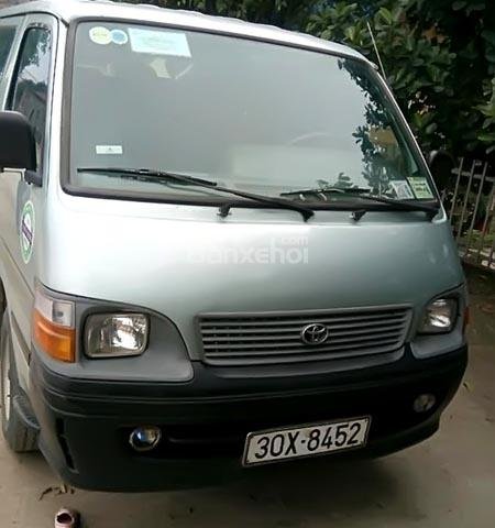 Cần bán Toyota Hiace 2.0 sản xuất 2001, xe nhập