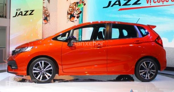 Honda Jazz sản xuất 2018, màu đỏ, nhập khẩu, giá 589tr