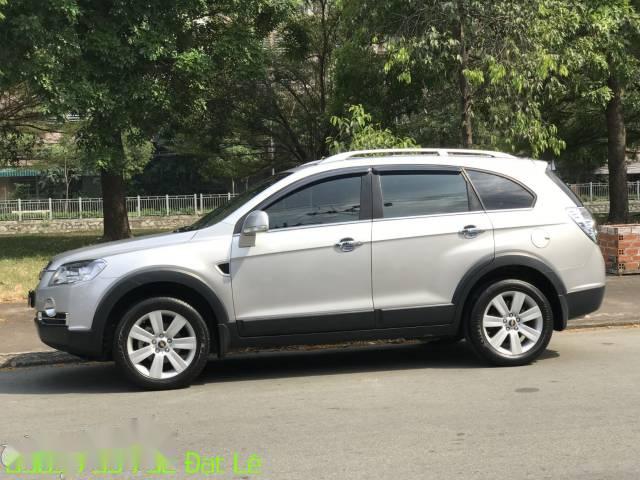 Bán Chevrolet Captiva LTZ sản xuất năm 2010, màu bạc, giá 435tr