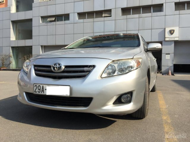 Bán Toyota XLi đời 2010, màu bạc, xe nhập