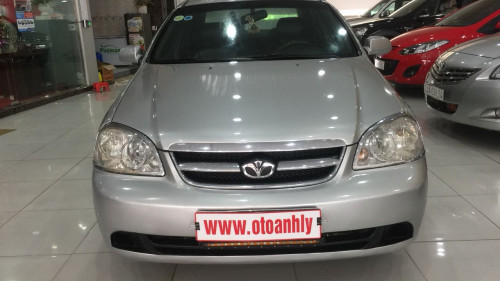 Salon bán Daewoo Lacetti 1.6MT đời 2010, màu bạc