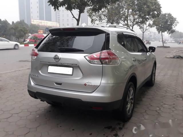 Cần bán gấp Nissan X trail 2.0 SL 2WD sản xuất năm 2016, màu bạc, giá tốt