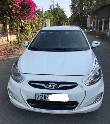 Bán Hyundai Accent đời 2012, màu trắng