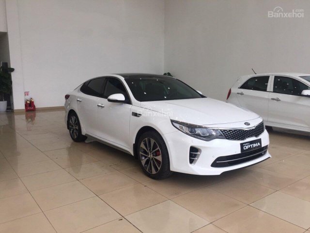 Cần bán xe Kia Optima đời 2018, màu trắng