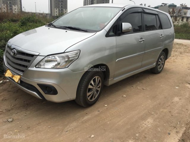 Bán Toyota Innova 2.0E SX 2015 màu bạc, Hà Nội