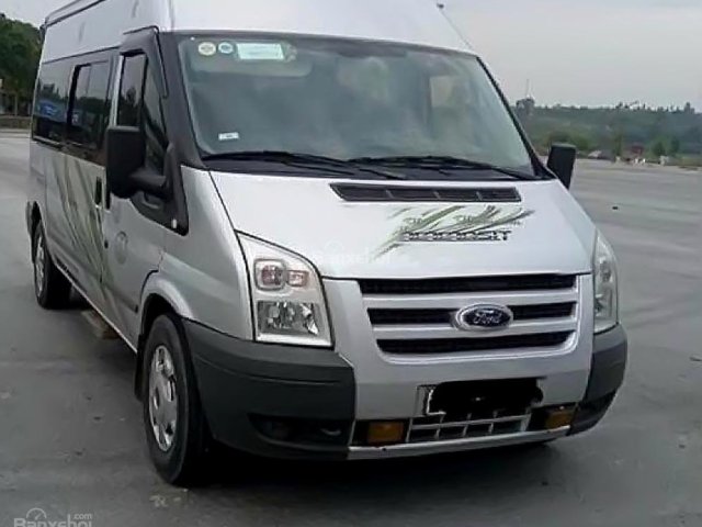 Cần bán Ford Transit 2.4L năm sản xuất 2011, màu bạc