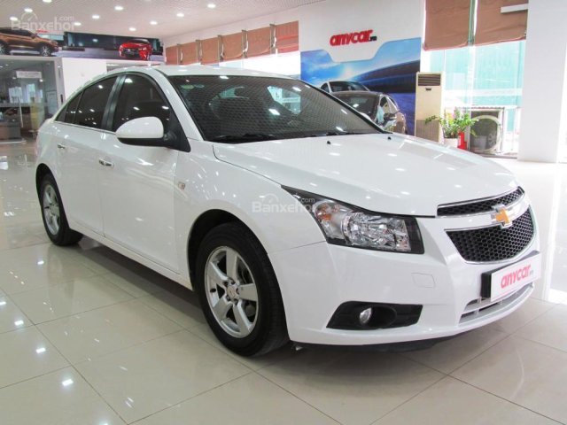 Cần bán Chevrolet Cruze 1.4MT đời 2014, màu trắng