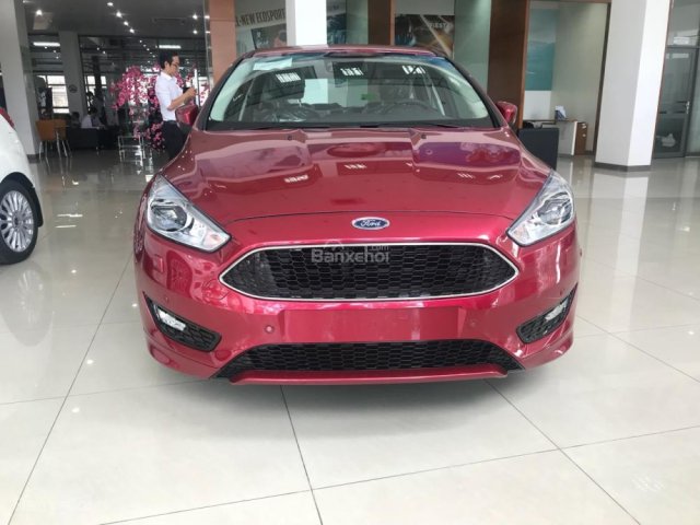 Bán Ford Focus 2018 giá hot, hỗ trợ vay vốn tới 90%, lãi suất thấp nhất