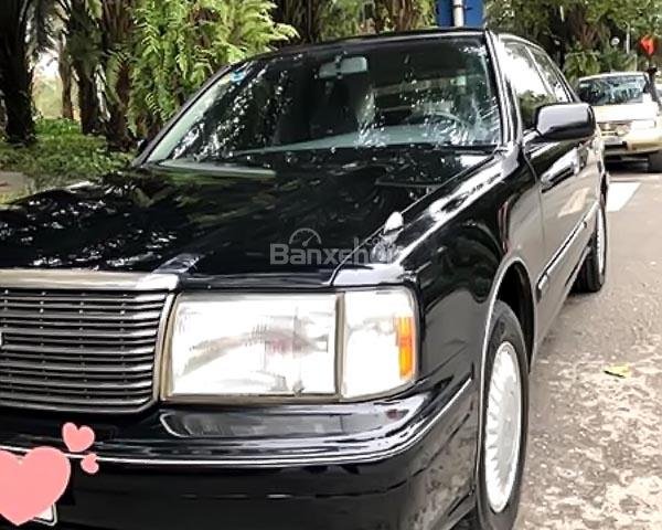 Bán Toyota Crown Super Saloon 3.0 MT đời 1997, màu đen, nhập khẩu, giá 338tr