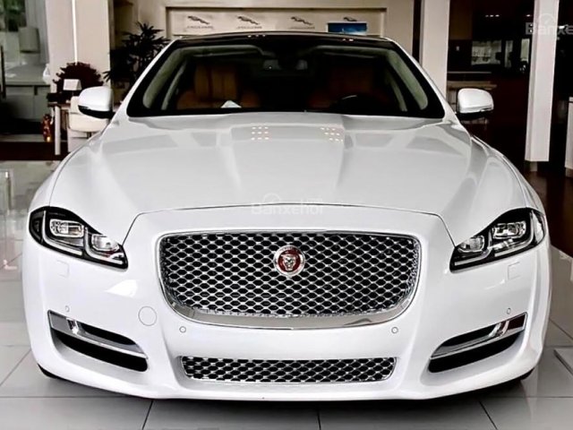 Bán Jaguar XJL sản xuất năm 2017, màu trắng, xe nhập