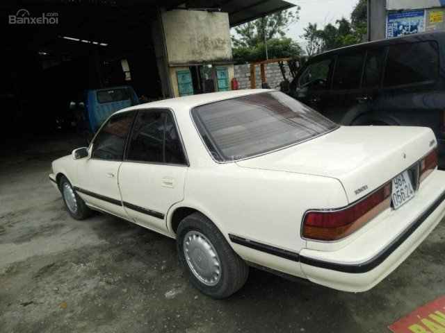 Gia đình cần bán Toyota Cressida màu trắng, số tự động, động cơ 3.0 SX 1990, đăng kí lần đầu 1996