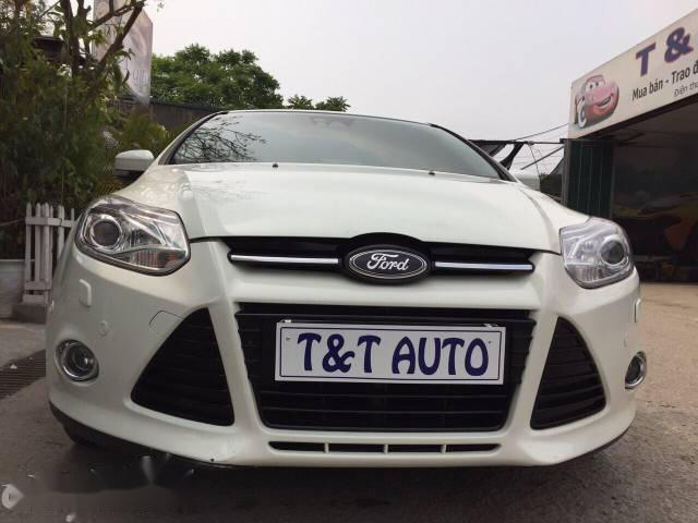 Bán xe Ford Focus Titanium đời 2014, màu trắng