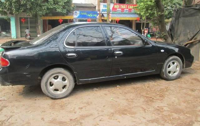 Cần bán xe Nissan Bluebird 1999, màu đen