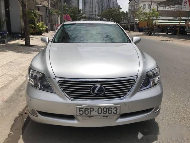 Bán xe Lexus LS 600H sản xuất 2008, màu bạc