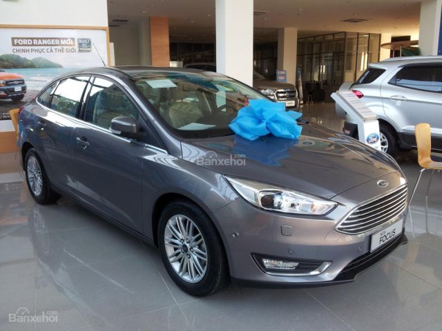 Bán xe Ford Focus Titanium 1.5L đời 2018, xe đủ màu, hỗ trợ mua xe trả góp 80% giá trị xe