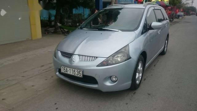 Bán xe Mitsubishi Grandis đời 2005, màu bạc  