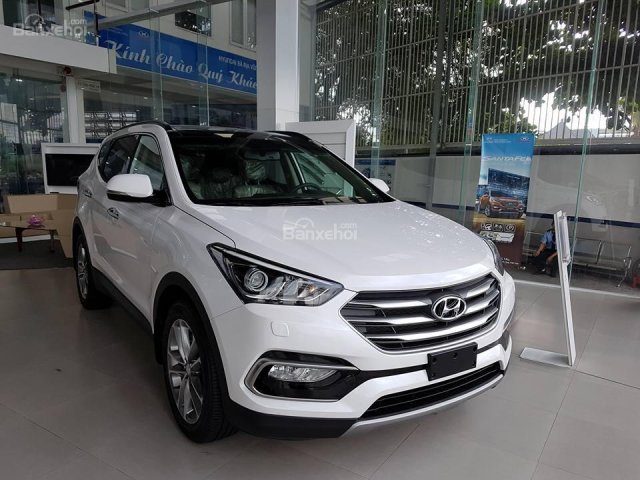 Bán xe Hyundai Santa Fe 2.4AT CKD sản xuất năm 2018, màu trắng, giá chỉ 908 triệu