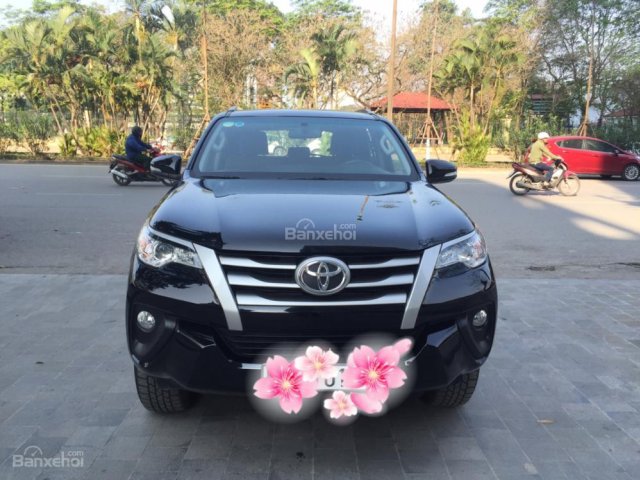 Toyota Fortuner 2.5 G 4x2 MT số sàn, mầu đen xe chưa một giọt sơn ta, không kinh doanh một ngày