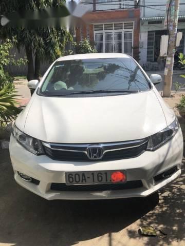 Cần bán xe Honda Civic 1.8AT năm sản xuất 2014, màu trắng