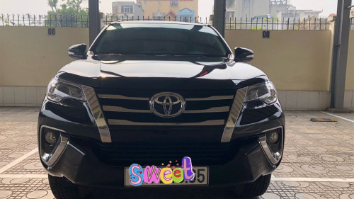 Bán xe Toyota Fortuner 2.7AT 2017, màu đen