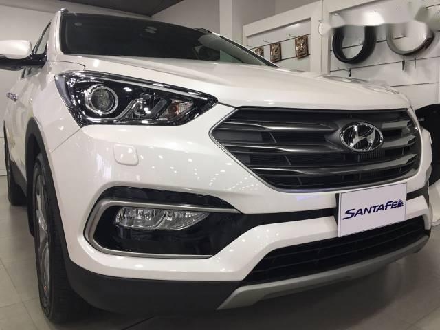Bán ô tô Hyundai Santa Fe 2.2 sản xuất năm 2018, màu trắng