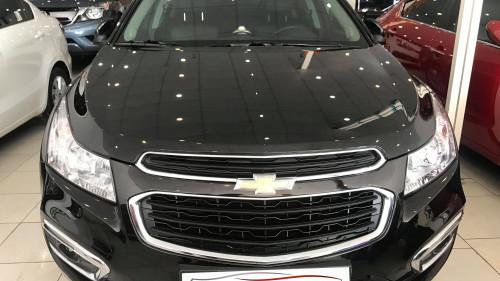 Bán Chevrolet Cruze 1.6 MT 2017, màu đen  