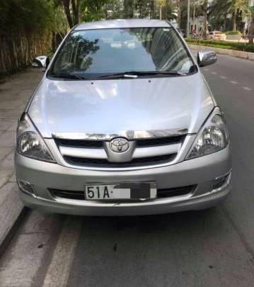 Bán Toyota Innova đời 2007, màu bạc 