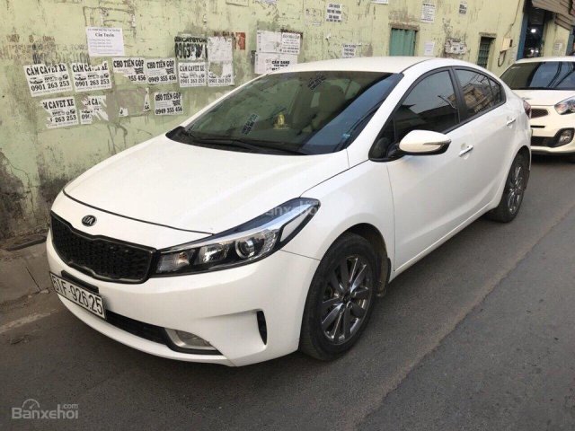 Bán Kia Cerato 1.6MT số sàn màu trắng sản xuất 2016 biển SG