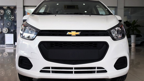 Bán ô tô Chevrolet Spark 1.2 MT sản xuất năm 2018, màu trắng