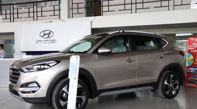 Bán Hyundai Tucson Turbo 1.6AT đời 2018, màu xám 