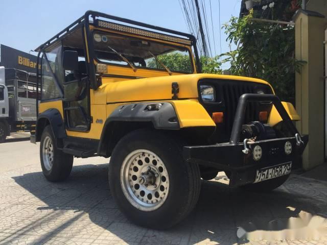 Bán Jeep Wrangler MT năm 1989, màu vàng