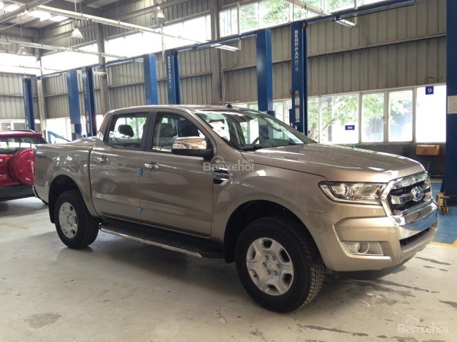 Cần bán Ford Ranger 2.2L XL MT 4x4 2018, màu vàng, nhập khẩu, giá chỉ 600 triệu