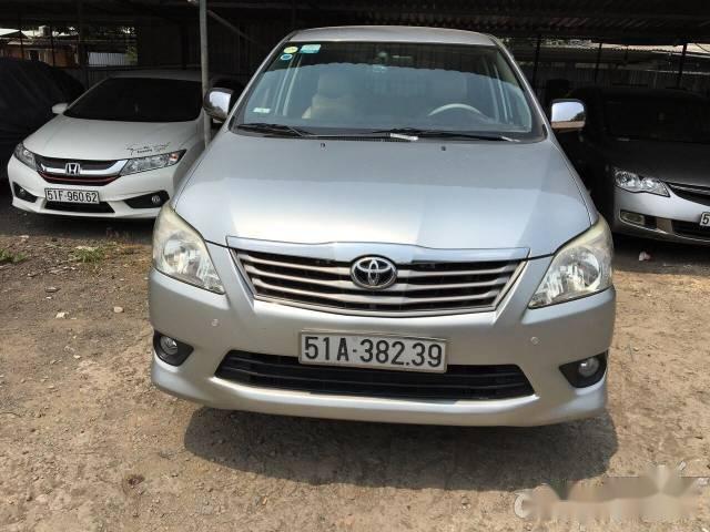 Bán Toyota Innova năm sản xuất 2012, màu bạc