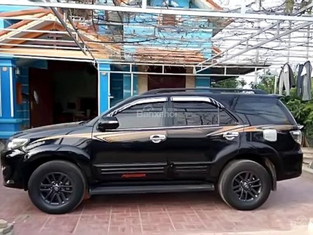 Bán Toyota Fortuner 2.7V 4x2 AT 2013, màu đen  