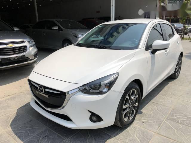 Cần bán xe Mazda 2 1.5AT đời 2015, màu trắng