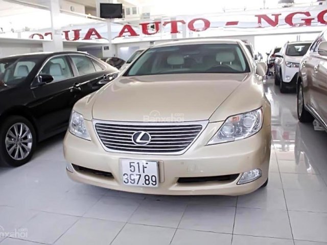 Cần bán xe Lexus LS 460L năm sản xuất 2007, màu vàng, nhập khẩu nguyên chiếc