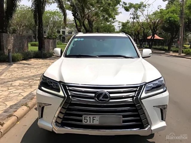 Cần bán gấp Lexus LX 570 đời 2016, màu trắng, nhập khẩu xe gia đình