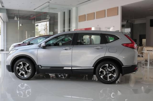 Bán ô tô Honda CR V năm sản xuất 2018, màu bạc