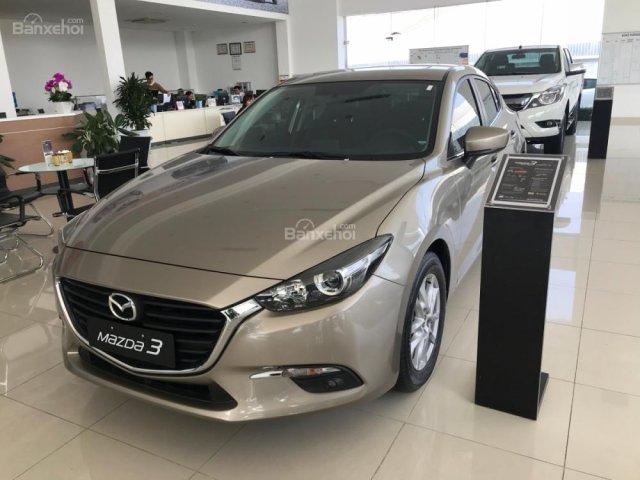 Mazda 3 Hatchback có tặng thêm bảo hiểm - Giảm tiền mặt. Trả trước từ 155 triệu, bảo hành 5 năm, LH 0907148849