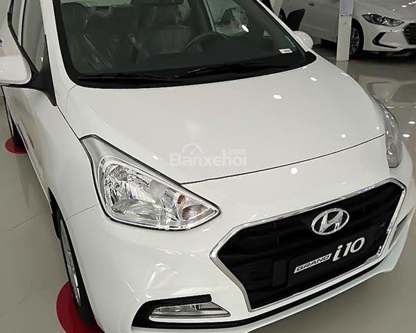 Bán ô tô Hyundai Grand i10 1.2 MT đời 2018, màu trắng