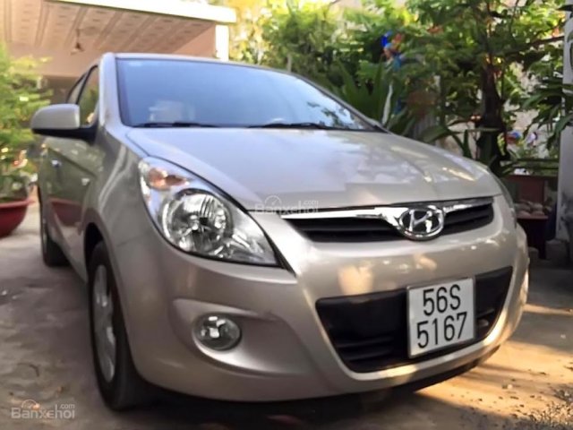 Cần bán Hyundai i20 1.4 AT 2010, nhập khẩu số tự động, 335tr