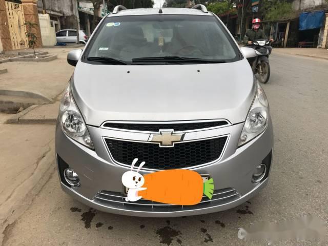 Cần bán xe Chevrolet Spark MT sản xuất năm 2011, màu bạc, giá tốt