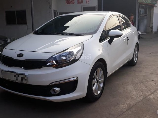 Cần bán xe Kia Rio số sàn đăng ký lần đầu 2016, nhập khẩu, giá 430tr