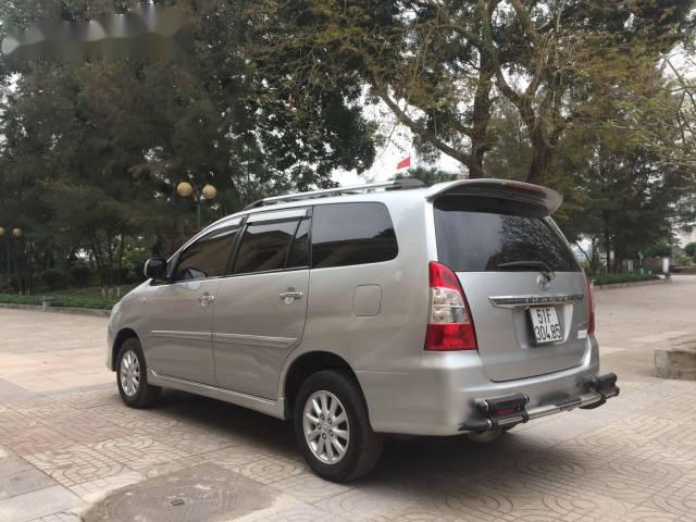 Bán ô tô Toyota Innova đời 2013, màu bạc  