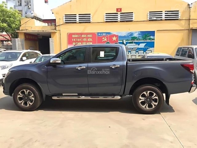 Bán xe Mazda BT 50 2.2L 4x4 MT đời 2018, màu xanh lam, nhập khẩu 