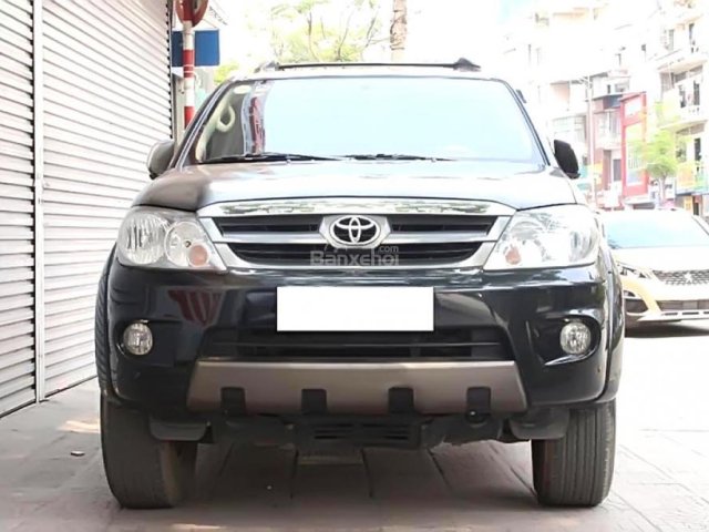 Chính chủ bán Toyota Fortuner SR5 đời 2007, màu đen, xe nhập