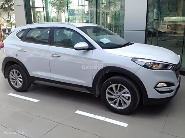 Bán ô tô Hyundai Tucson 2.0AT sản xuất năm 2018, màu trắng