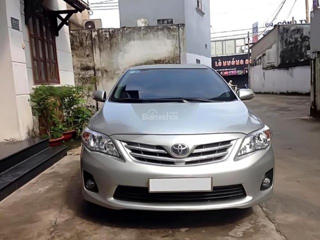 Cần bán gấp Toyota Corolla altis 1.8AT 2010, màu bạc, giá 515tr