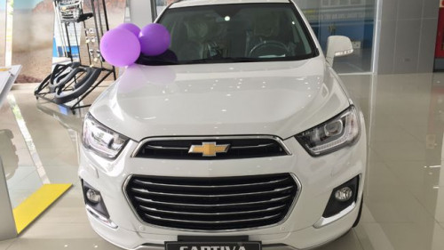 Bán ô tô Chevrolet Captiva sản xuất 2018, màu trắng