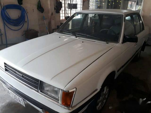 Cần bán lại xe Toyota Corona năm 1994, màu trắng, nhập khẩu chính chủ, giá 62tr